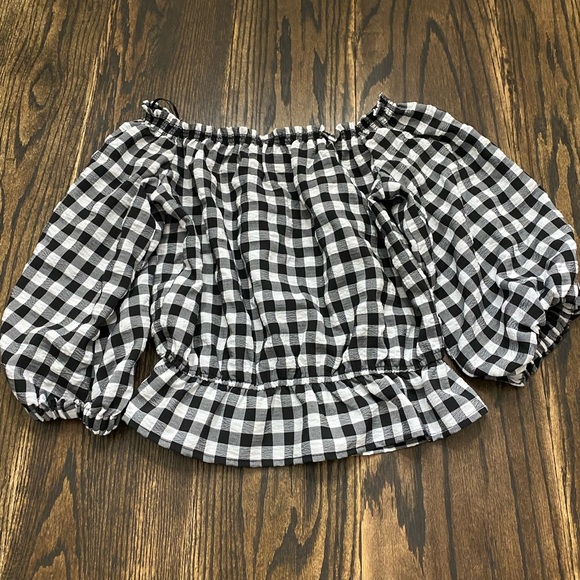 H&M Gingham Puff Sleeve Off-Shoulder Top - Picture 4 of 10